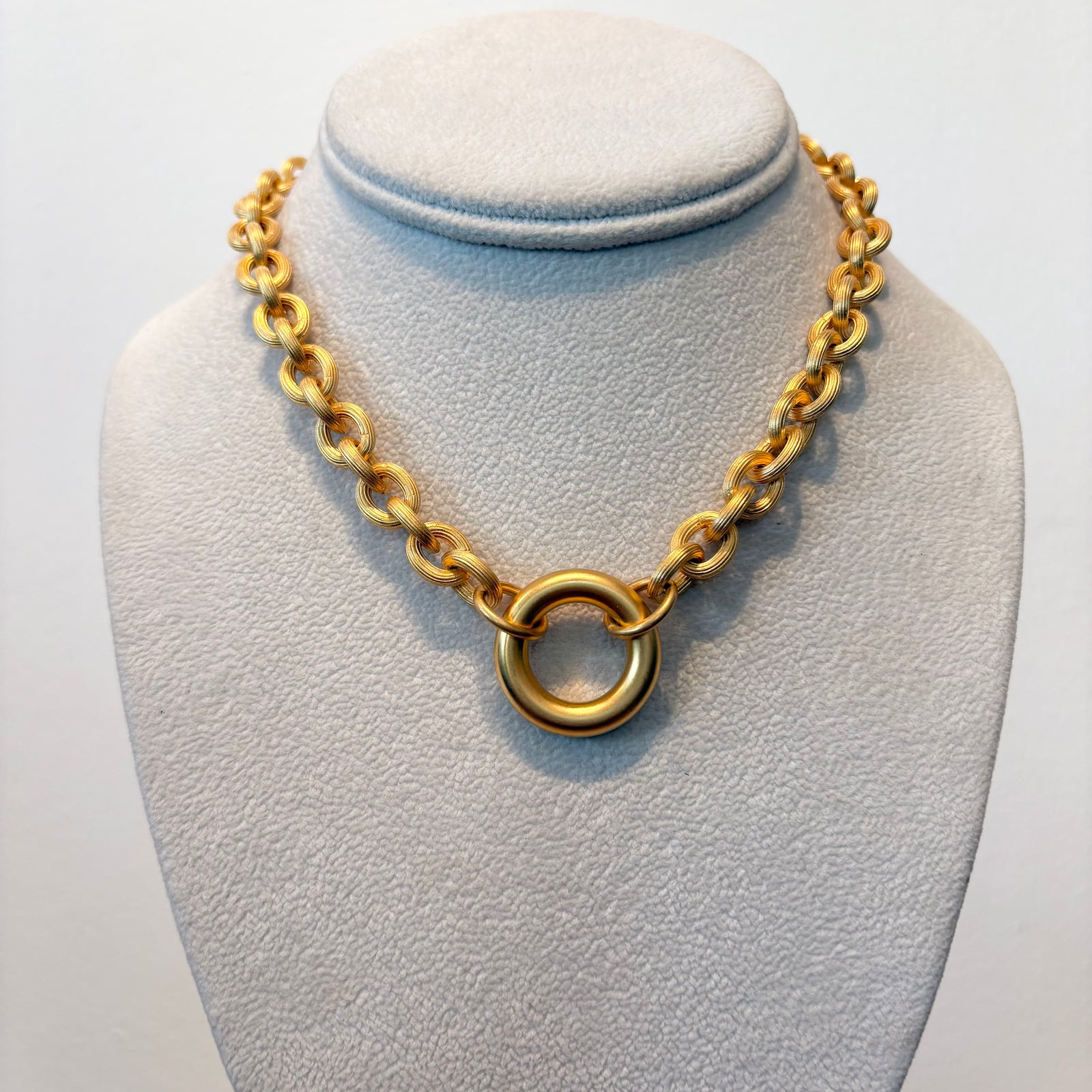 Donut Choker - Matte Gold
