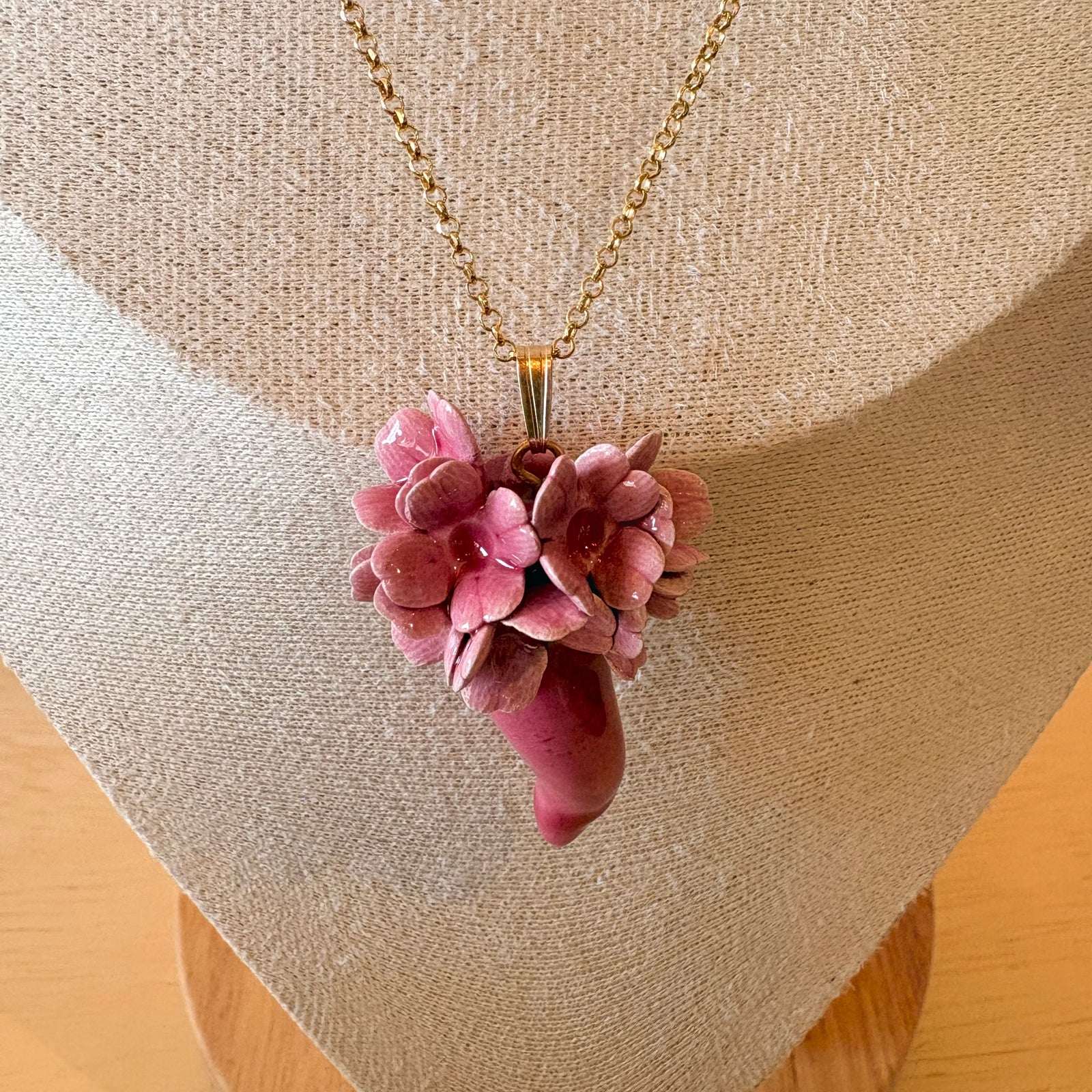 Ceramic Flowered Lucky Horn Necklace - Pink