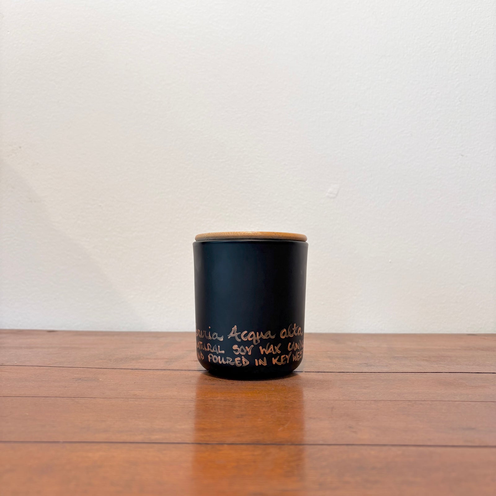 Libreria Acqua Alta - 8.5oz Candle