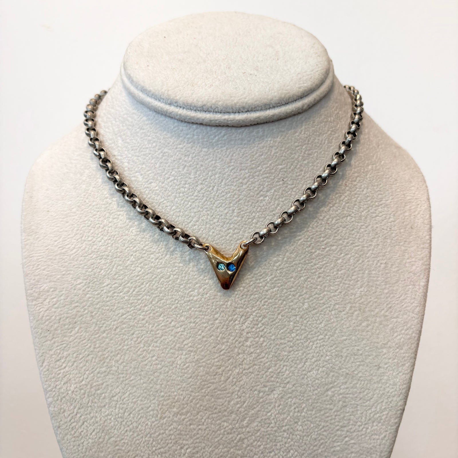 Mini Heart Choker - Blue Eyes